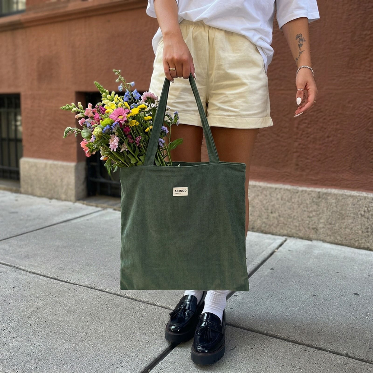 Totebag en velours côtelé vert